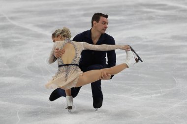 Tarihleri, Güney Kore - 9 Şubat 2018: Alexa Scimeca Knierim ve Chris Knierim Amerika Birleşik Devletleri takım olay çifti pateni kısa programı 2018 Kış Olimpiyat Oyunları'nda gerçekleştirmek