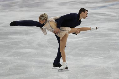 Tarihleri, Güney Kore - 9 Şubat 2018: Alexa Scimeca Knierim ve Chris Knierim Amerika Birleşik Devletleri takım olay çifti pateni kısa programı 2018 Kış Olimpiyat Oyunları'nda gerçekleştirmek