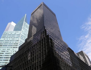 New York - 26 Nisan 2018: 6 avenue veya Avenue Amerika Manhattan gökdelenler