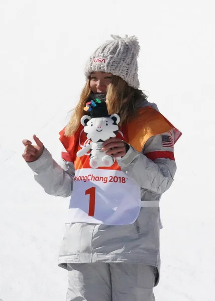 Pyeongchang South Korea February 2018 Olympic Champion Chloe Kim Celebrates — Stock Photo, Image