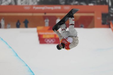Pyeongchang, Güney Kore - 14 Şubat 2018: Jake Pates Amerika Birleşik Devletleri'nin erkekler snowboard halfpipe son 2018 Kış Olimpiyatları'nda Phoeinix kar Park içinde rekabet