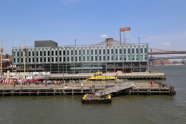 2018年5月3日 曼哈顿南街海港15号码头 — 图库照片