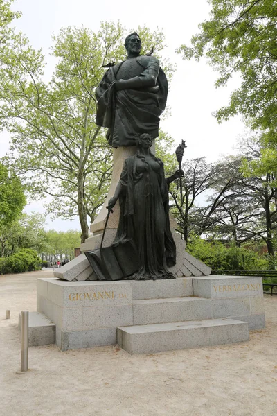 2018年5月10日 意大利探险家和航海家维拉萨诺在电池园的雕塑 他是美国佛罗伦萨探险家 在法国弗朗西斯国王的服务 — 图库照片