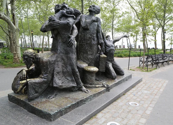Νέα Υόρκη Μαΐου 2018 Μετανάστες Αναμνηστικό Άγαλμα Στο Battery Park — Φωτογραφία Αρχείου