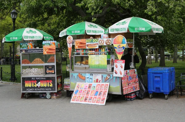 Nueva York Mayo 2018 Carro Vendedor Ambulante Comida Battery Park —  Fotos de Stock