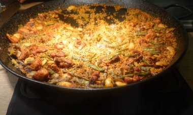 İspanyol deniz ürünleri pirinç paella