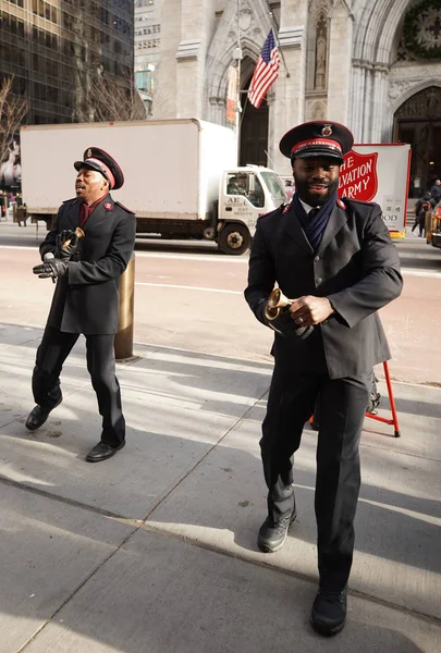 Nowy Jork Grudnia 2019 Żołnierze Armii Zbawienia Wykonują Zbiórki Śródmieściu — Zdjęcie stockowe