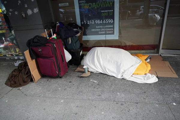 New York December 2019 Homeless Man Straggling Cold Weather Midtown — Stock Photo, Image