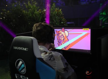 Melbourne, Avustralya - 27 Ocak 2019: Fortnite yaz Smash Avustralya Açık 2019 içinde Melbourne sırasında yüzlerce Fortnite oyuncular rekabet. Epic Games tarafından geliştirilen ve 2017 yılında yayımlanan bir online video oyunu Fortnite olduğunu