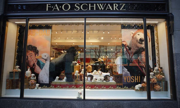 New York Dez 2019 Dolittle Film Werbung Fao Schwarz Flagship — Stockfoto