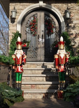 Brooklyn, New York - 12 Aralık 2019: Brooklyn 'in Dyker Heights semtinde Noel evi dekorasyonu