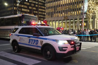 New York, 5 Aralık 2019, New York Polis Departmanı devriye arabası. 1845 'te kurulan New York Polis Departmanı, ABD' nin en büyük polis teşkilatıdır.
