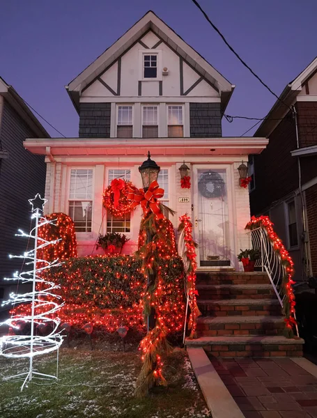 Brooklyn Nueva York Diciembre 2019 Exhibición Luces Decorativas Casas Navidad —  Fotos de Stock