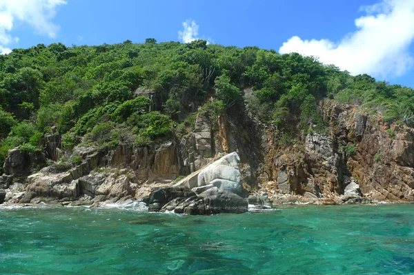 Карибский Остров Прекрасной Лагуной — стоковое фото