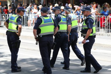 Melbourne, Avustralya - 26 Ocak 2019: Victoria Polis Teşkilatı Melbourne 'da 2019 Avustralya Günü Geçit Töreni sırasında güvenliği sağladı