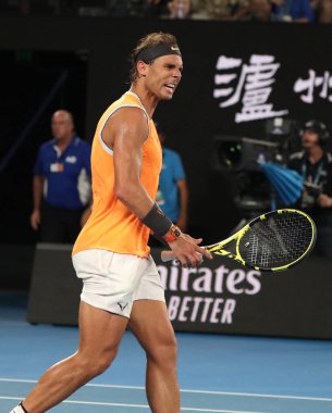 Melbourne, Avustralya - 25 Ocak 2019: 17 Grand Slam şampiyonu İspanyol Rafael Nadal, Melbourne Park 'ta oynanan 2019 Avustralya Açık' taki yarı final karşılaşmasından sonra zaferini kutladı.