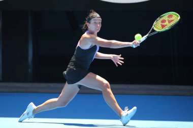 Melbourne, Avustralya - 20 Ocak 2019: Profesyonel tenisçi Anastasija Sevastova, Melbourne Park 'ta oynanan Avustralya Açık 2019' da Naomi Osaka 'ya karşı oynadığı dördüncü tur maçında Letonya' lı Anastasija Sevastova