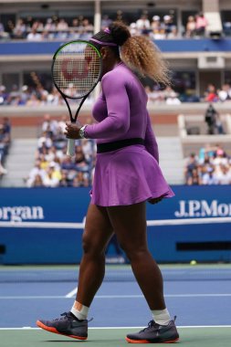 NEW YORK - 1 Eylül 2019: Grand Slam şampiyonu Serena Williams, Billie Jean King Ulusal Tenis Merkezi 'nde oynanan 2019 ABD Açık turu 16. 
