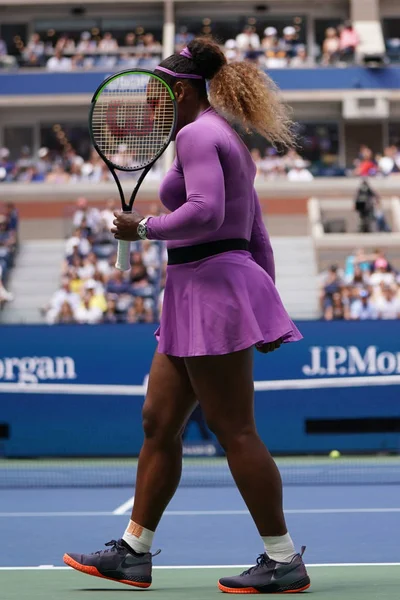 ニューヨーク 2019年9月1日 2019年アメリカで活躍中のグランドスラムチャンピオン セレナ ウィリアムズビリー ジーン キング ナショナル テニスセンターで16試合目の開幕戦 — ストック写真