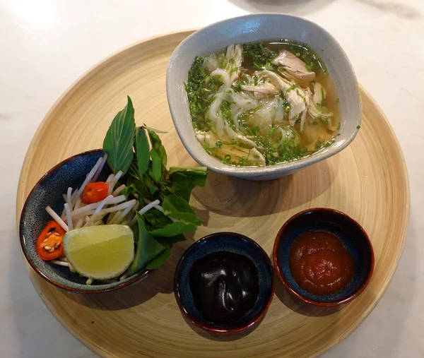 Традиційний Єтнамський Pho Noodle Soup — стокове фото