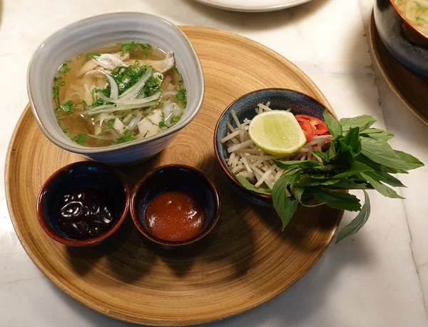 Традиційний Єтнамський Pho Noodle Soup — стокове фото