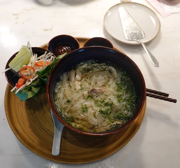 Traditional Vietnamese Pho Noodle Soup — Stock Photo, Image