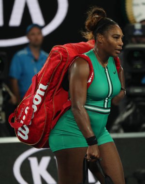 Melbourne, Avustralya - 21 Ocak 2019 'da Melbourne Park' ta oynanan Avustralya Açık 'ta oynanan 16 turluk maçın ardından ABD' li Grand Slam şampiyonu Serena Williams Rod Laver Arena 'dan ayrıldı.