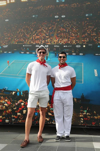 メルボルン オーストラリア 2019年1月27日 2019年以前のラファエル ナダル テニスファンオーストラリアオープン男子セルビアのノヴァク ジョコビッチとスペインのラファエル ナダルの決勝戦 — ストック写真