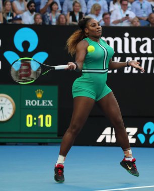 Melbourne, Avustralya - 21 Ocak 2019: 23 kez Grand Slam şampiyonu Serena Williams onun turda 2019 Avustralya Açık Melbourne Park 16 maçın başında Amerika Birleşik Devletleri