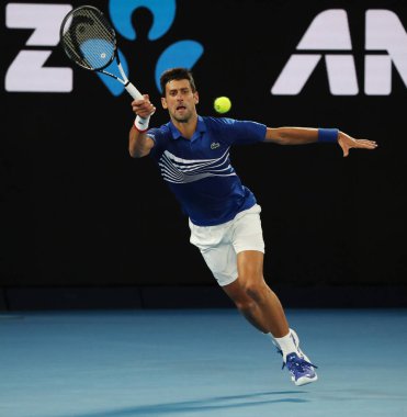 Melbourne, Avustralya - Ocak 25, 2019: zamanında 14 Grand Slam şampiyonu Novak Djokovic 2019 Avustralya Açık Melbourne Park onun yarı final maç sırasında eylem