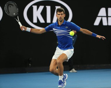 Melbourne, Avustralya - 27 Ocak 2019 Avustralya Açık 'ta Melbourne Park' ta oynanan Rafael Nadal maçında Sırbistan Grand Slam Şampiyonu Novak Djokoviç 'e karşı oynadığı final karşılaşmasında