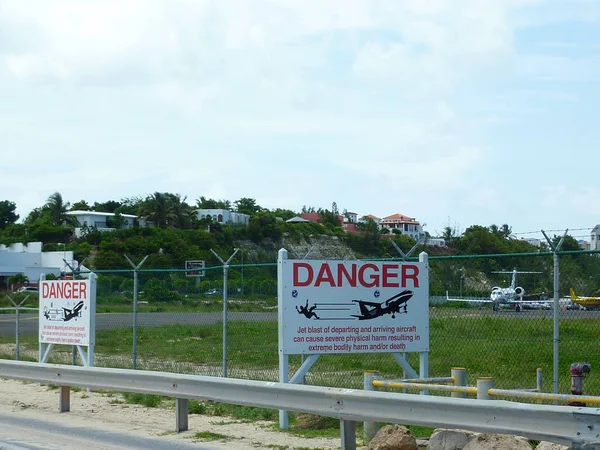 Warning Signs Princess Juliana International Airport Sint Maarten Maho Beach — Stock Photo, Image