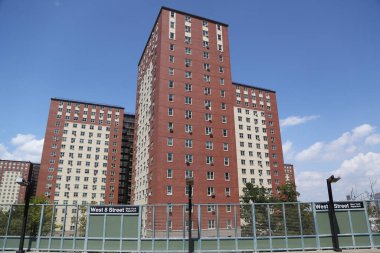 Brooklyn, New York - 19 Ağustos 2017: Brooklyn, Batı 8. Cadde İstasyonu. Nyc Transit Authority 'ye ait metro sisteminde 469 istasyon faaliyet gösteriyor.