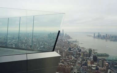 Sınır gözlem güvertesi Manhattan, New York 'taki Hudson Yards' ta açılıyor. Batı Yarımküre 'deki en uzun gözlem güvertesidir.. 