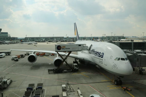 Frankfurt Germany April 2017 Lufthansa Airbus A380 Plane Tarmac Frankfurt — Stockfoto