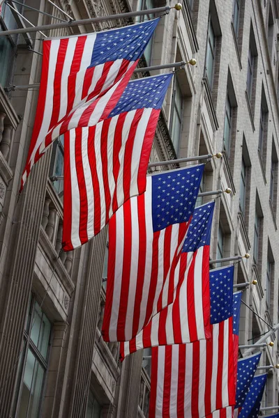 Die Weihnachtsdekoration Der Amerikanischen Flaggen — Stockfoto