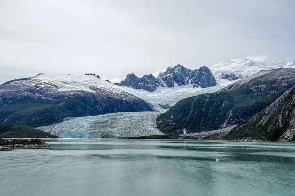 智利巴塔哥尼亚比格尔海峡阿尔贝托 德阿戈斯蒂尼国家公园的皮亚冰川 — 图库照片