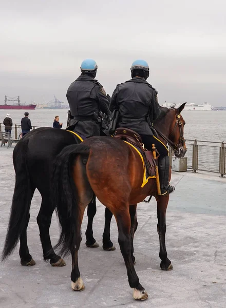 Brooklyn Nova Iorque Março 2020 Agentes Polícia Montados Departamento Polícia — Fotografia de Stock
