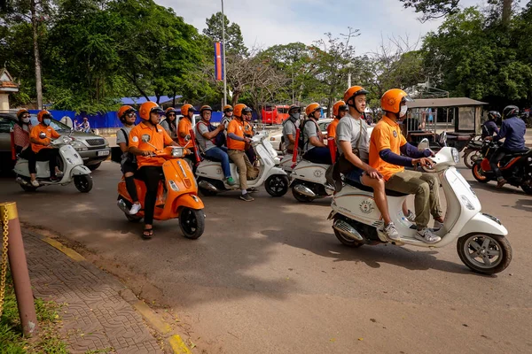 Siem Reap Cambodia 2019年11月7日 カンボジア シェムリアップ中心部の交通 — ストック写真