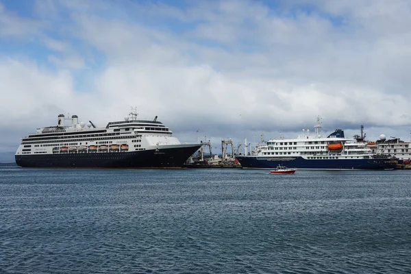 Ushuaia Argentina Febrero 2020 Holland America Cruise Ship Amsterdam Polar — Foto de Stock