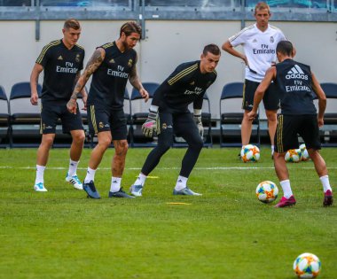EAST RUTHERFORD, NJ - 25 Temmuz 2019: MetLife Stadyumu 'nda Atletico de Madrid' e karşı oynanan 2019 Uluslararası Şampiyonlar Kupası maçı öncesinde Real Madrid takımı