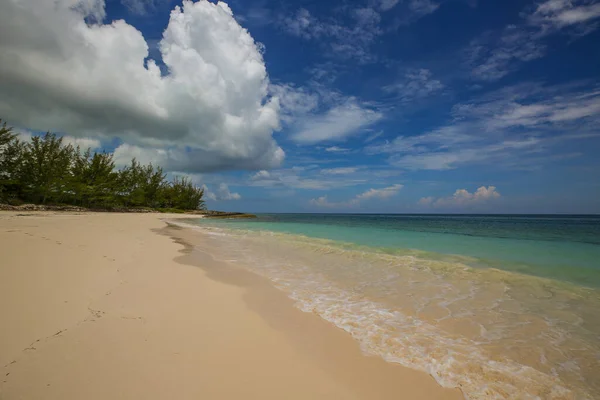 Piękna Plaża Tay Bay Wyspie Eleuthera Bahamach — Zdjęcie stockowe