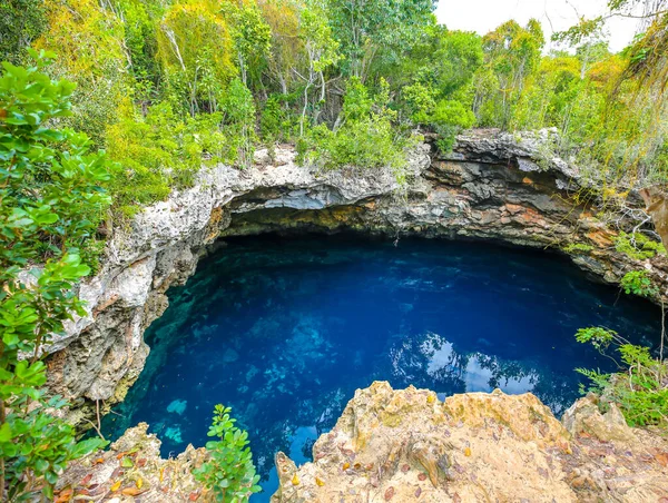 Agujero Azul Zafiro Isla Eleuthera Bahamas —  Fotos de Stock