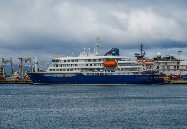 Ushuaia Argentina Febrero 2020 Crucero Polar Hondius Atracó Ushuaia Argentina — Foto de Stock