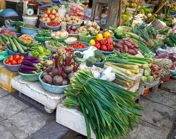 Lokala Grönsaker Visas Old Quarter Morgon Marknaden Hanoi Vietnam — Stockfoto