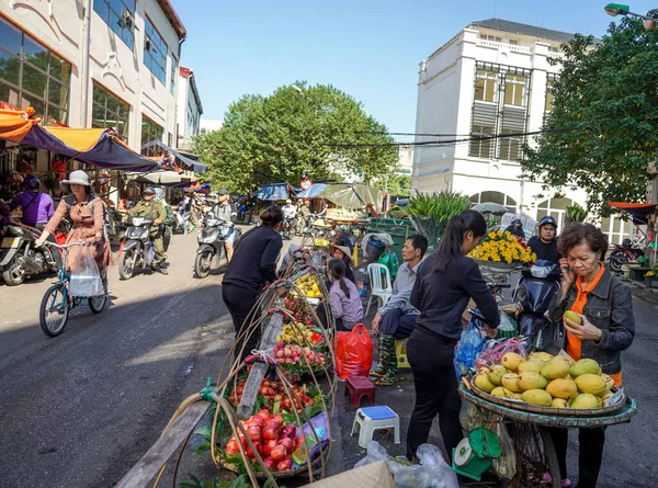 Hanoi Vietnam Outubro 2019 Fornecedores Locais Que Vendem Alimentos Mercado — Fotografia de Stock