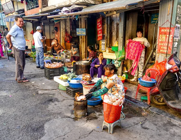 Hanoi Vietnam Outubro 2019 Fornecedores Locais Que Vendem Alimentos Mercado — Fotografia de Stock