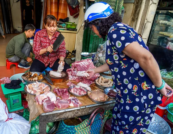 Hanoi Vietnam Οκτωβριοσ 2019 Τοπικοί Πωλητές Που Πωλούν Τρόφιμα Στην — Φωτογραφία Αρχείου
