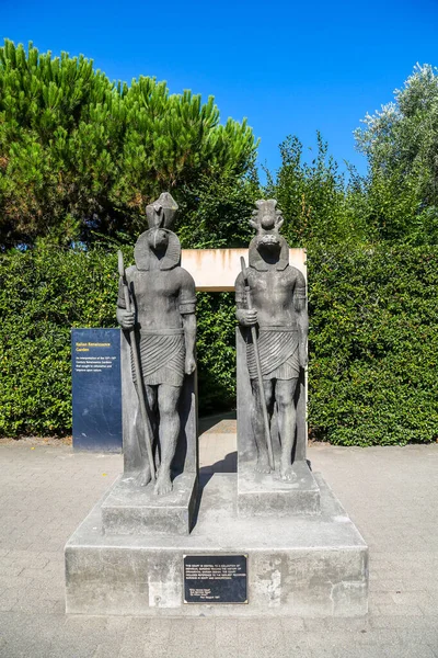 Hamilton New Zealand February 2019 Egyptian Statues Hamilton Gardens Its — Stock Photo, Image