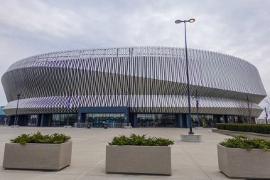 UNIONDALE, New York - 16 Şubat 2020: Uniondale, New York 'taki Nassau Gaziler Anıtı. Long Island 'da çok amaçlı kapalı bir arena.